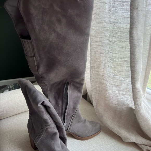 Sugar Knee High Boot - Picture 3 of 5